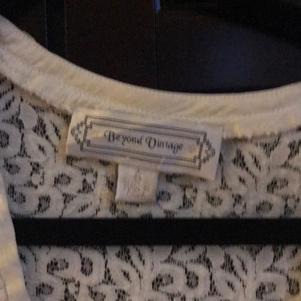 Beyond Vintage blouse - Picture 2 of 2